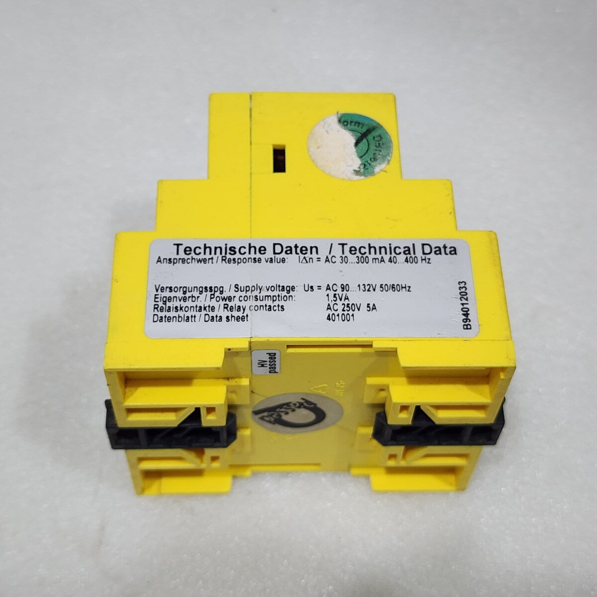 BENDER RCM SERIE 460 RCM465Y-13 RESIDUAL CURRENT MONITOR B94012033 90-132V