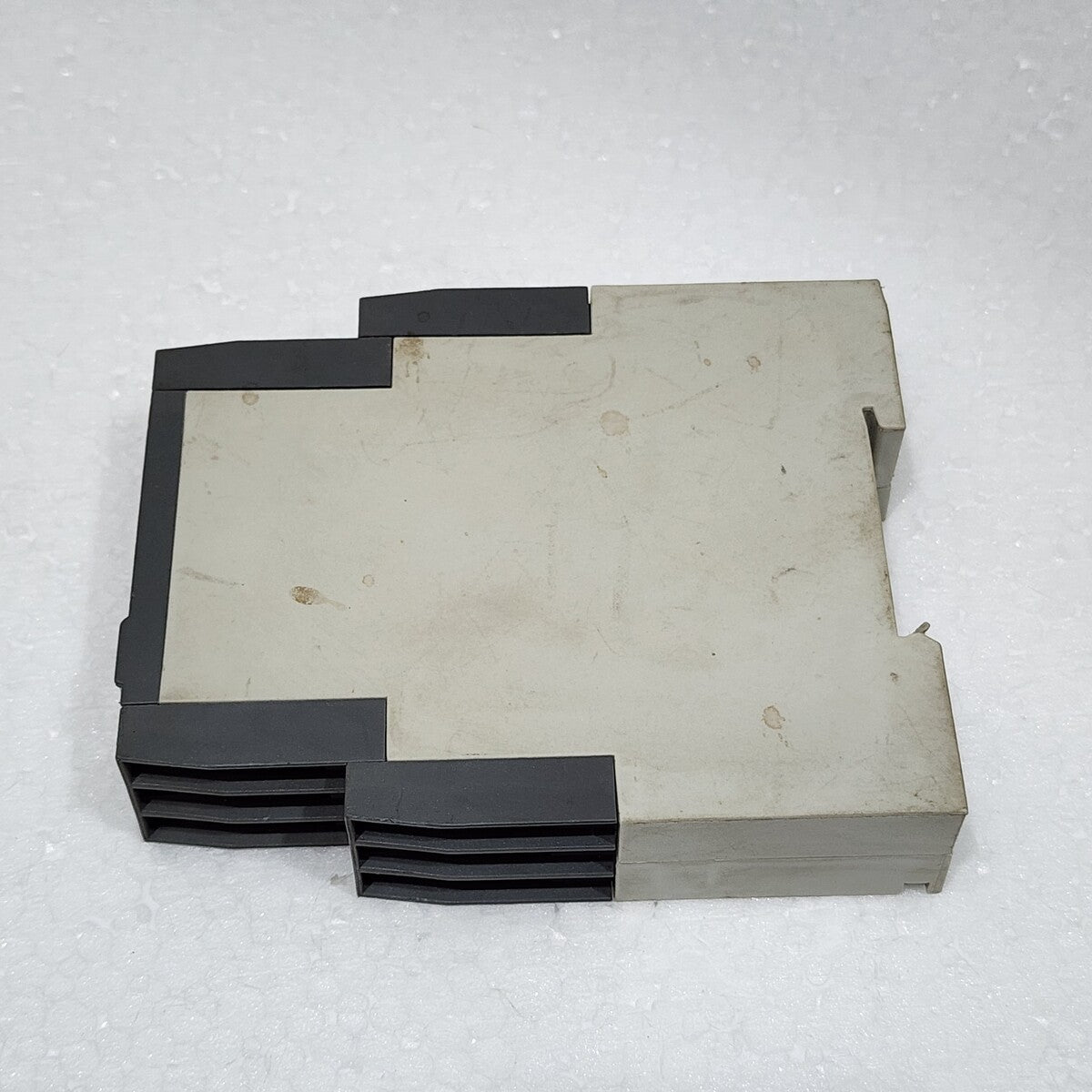 ABB CT-MFS.21S MULTIFUNCTION TIME RELAY 1SVR730010R0200 24-240VAC/DC