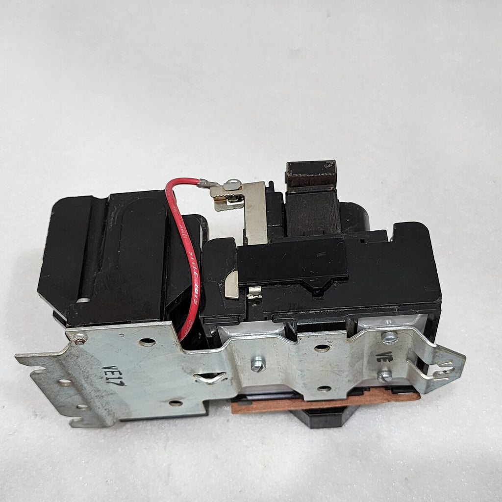 GENERAL ELECTRIC CR306A0 3-POLE MAGNETIC MOTOR STARTER CR305X100RC COIL 110-120V