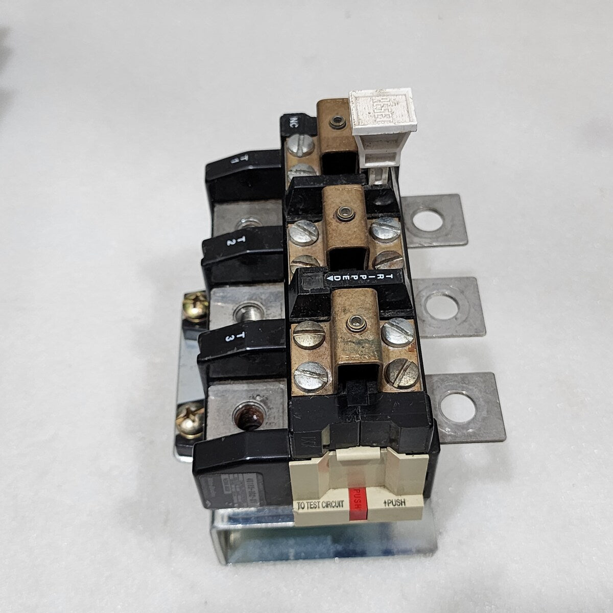 ALLEN BRADLEY CAT 40185-802-01 3-POLE OVERLOAD RELAY KIT SIZE 4 120-600VAC