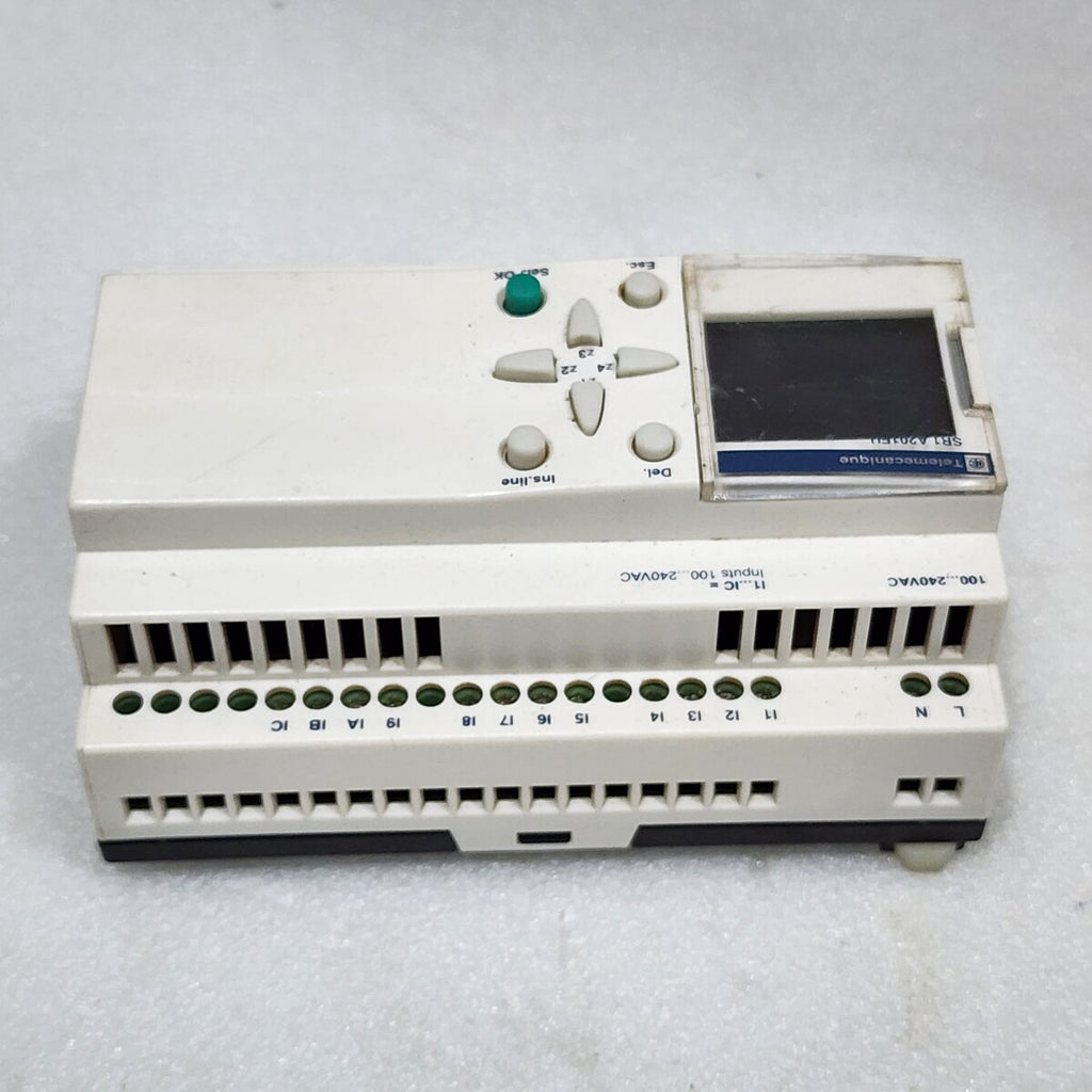 SR1 A201FU SMART RELAY PROGRAMMABLE MODULE 100-240VAC