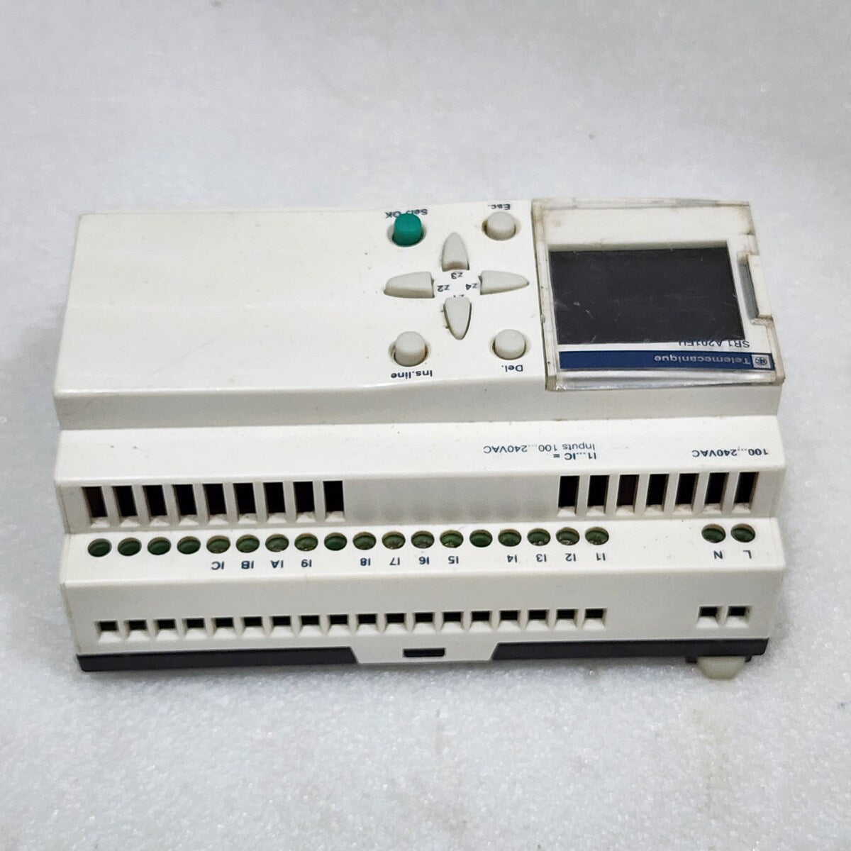 SR1 A201FU SMART RELAY PROGRAMMABLE MODULE 100-240VAC