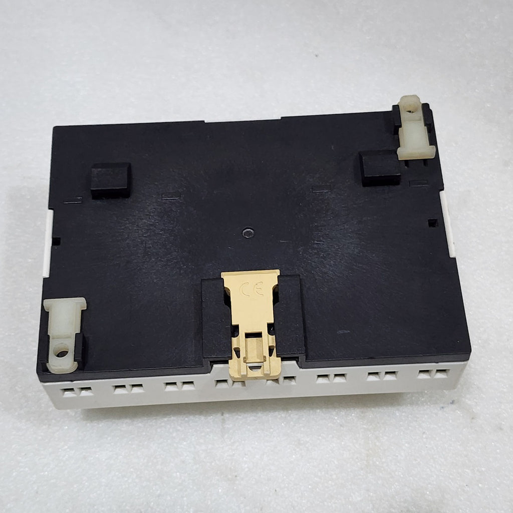 SR1 A201FU SMART RELAY PROGRAMMABLE MODULE 100-240VAC