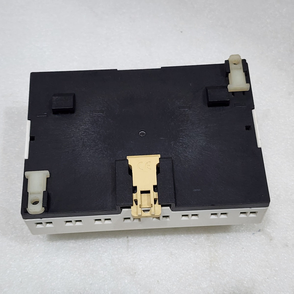 SR1 A201FU SMART RELAY PROGRAMMABLE MODULE 100-240VAC