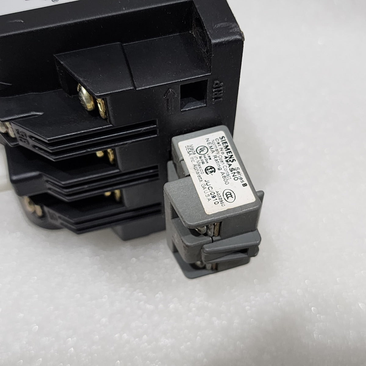 SIEMENS 48ASU3M20 ESP100 SOLID STATE OVERLOAD RELAY 100-270A FURNAS