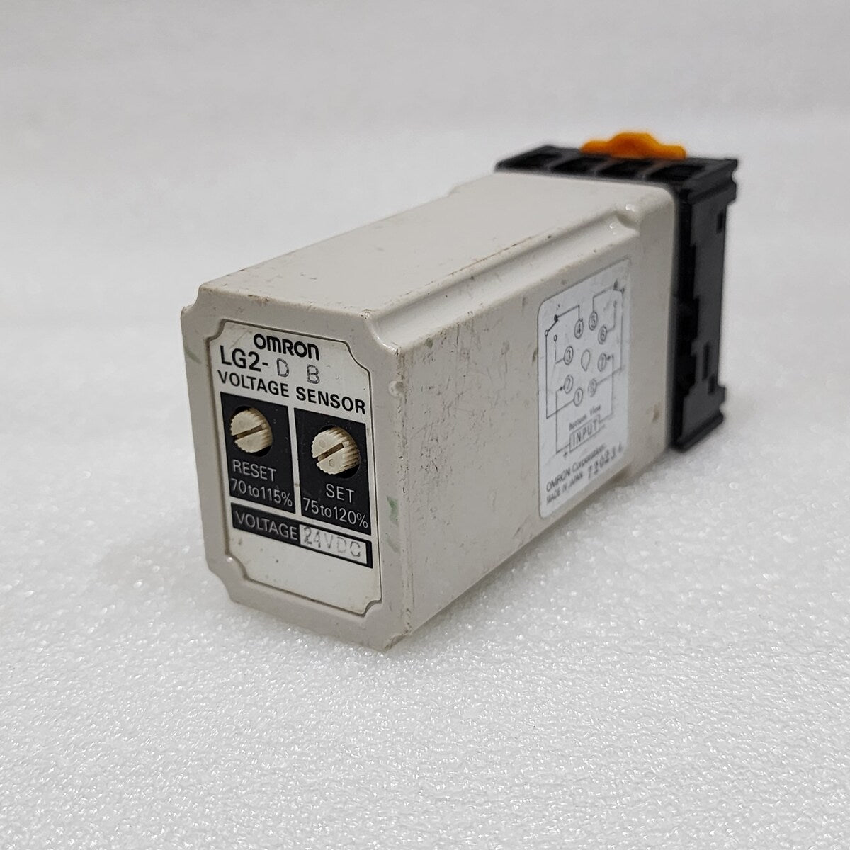 OMRON LG2-DB VOLTAGE SENSOR 24VDC