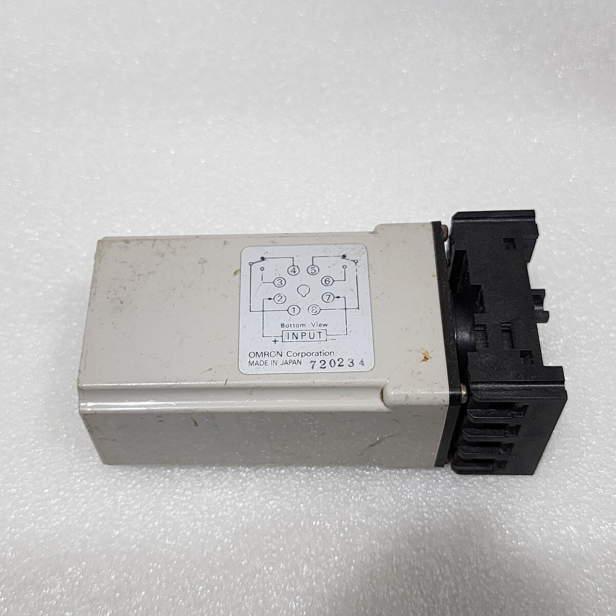 OMRON LG2-DB VOLTAGE SENSOR 24VDC