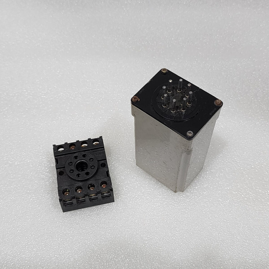 OMRON LG2-DB VOLTAGE SENSOR 24VDC