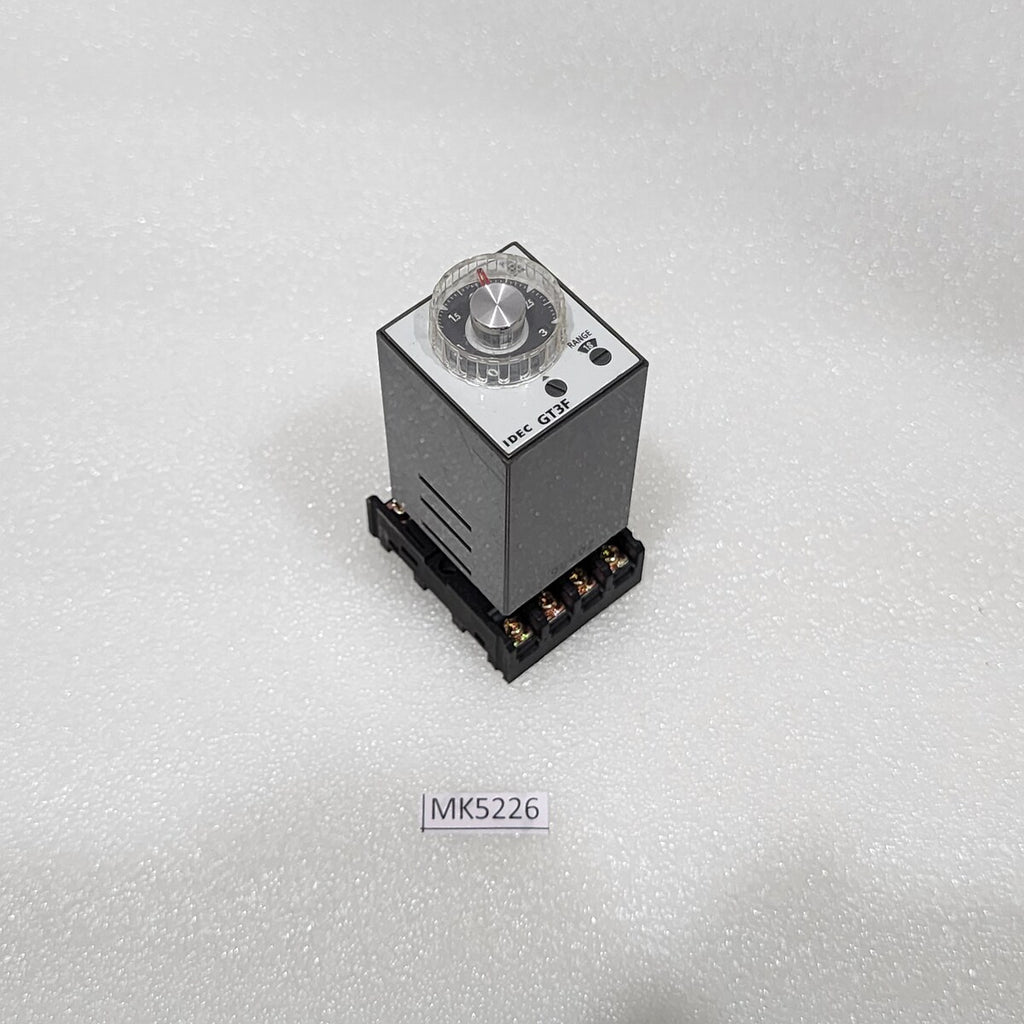 IDEC GT3F-2AF20 ELECTRONIC TIMER 100-240VAC