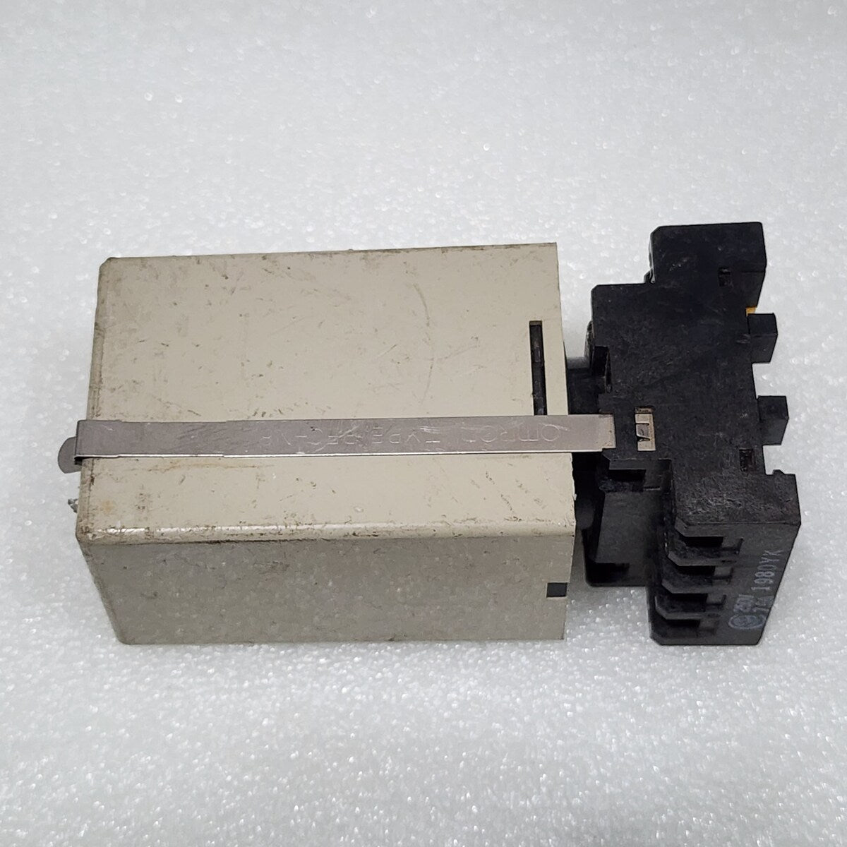 OMRON 61F-GP-N FLOTLESS LEVEL SWITCH 100VAC