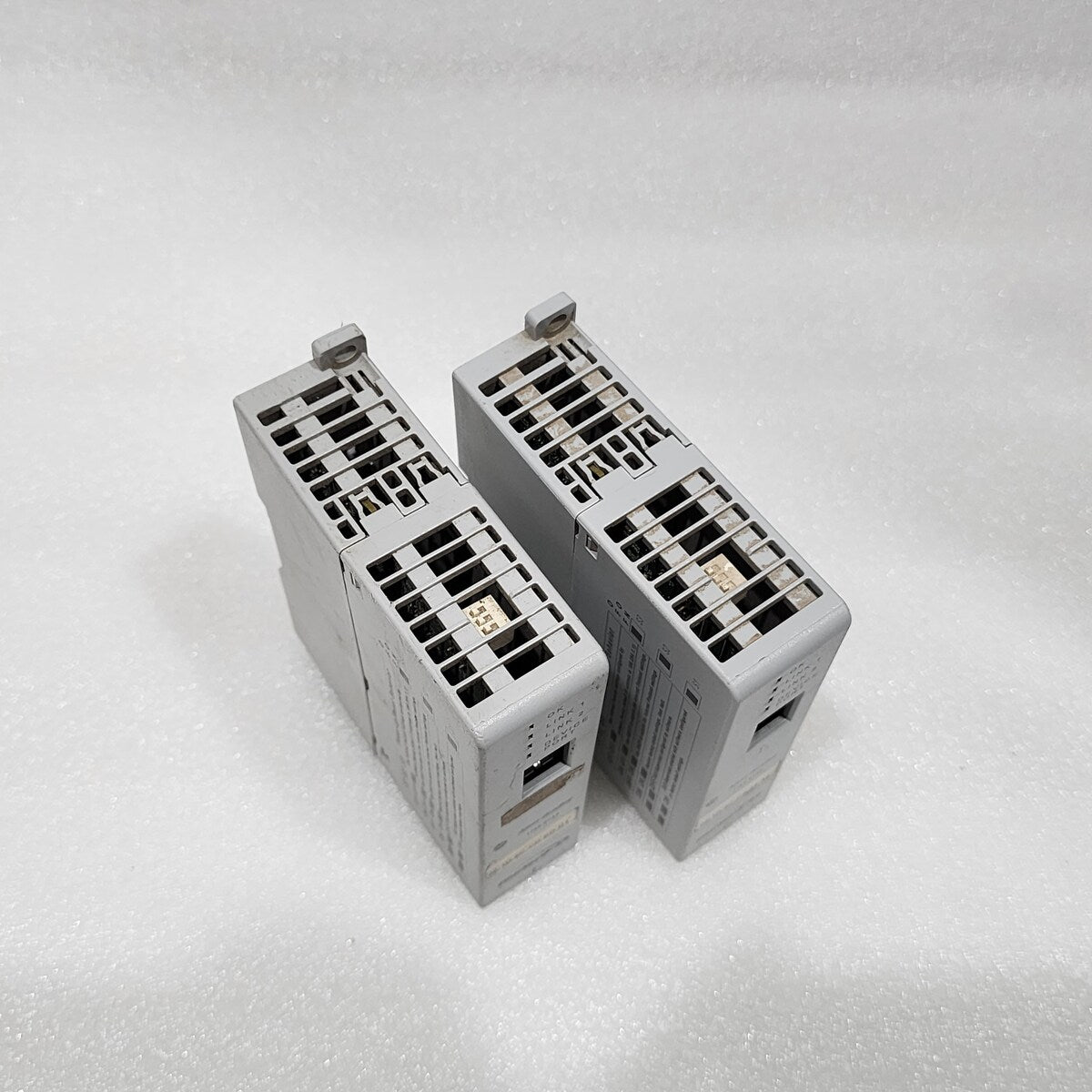2 X ALLEN BRADLEY CAT 1783-ETAP SWITCH 23911 FOR PARTS NOT WORKING LOT OF 2 PC