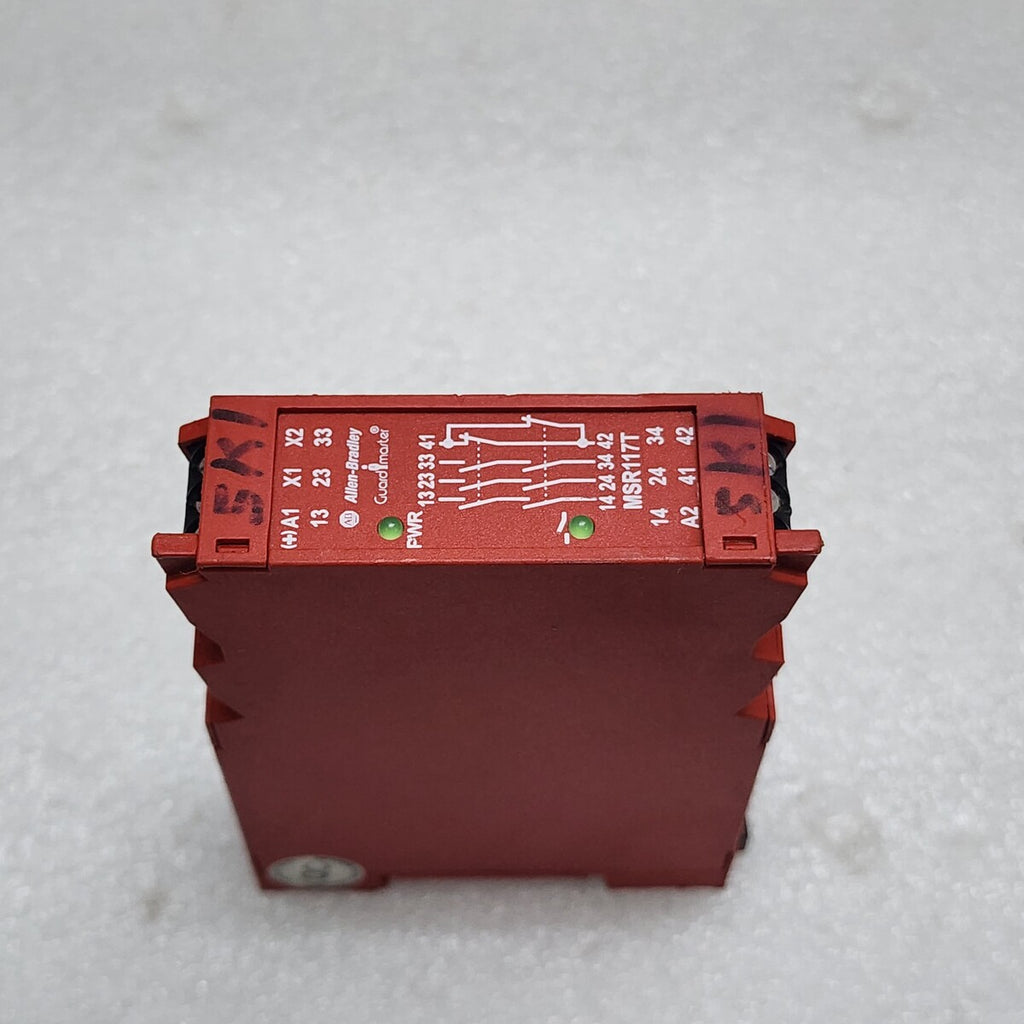 ALLEN BRADLEY CAT 1762-IQ16 DC INPUT MODULE