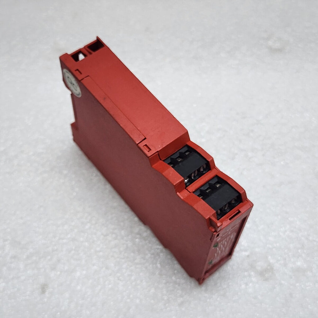 ALLEN BRADLEY CAT 1762-IQ16 DC INPUT MODULE