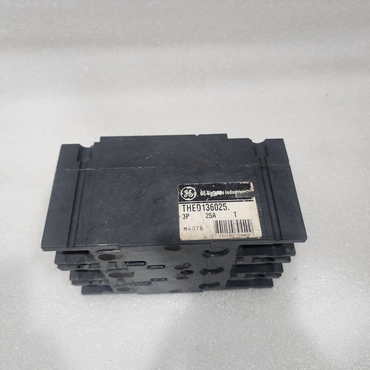 GE THED136025 3-POLE CIRCUIT BREAKER 25A GENERAL ELECTRIC