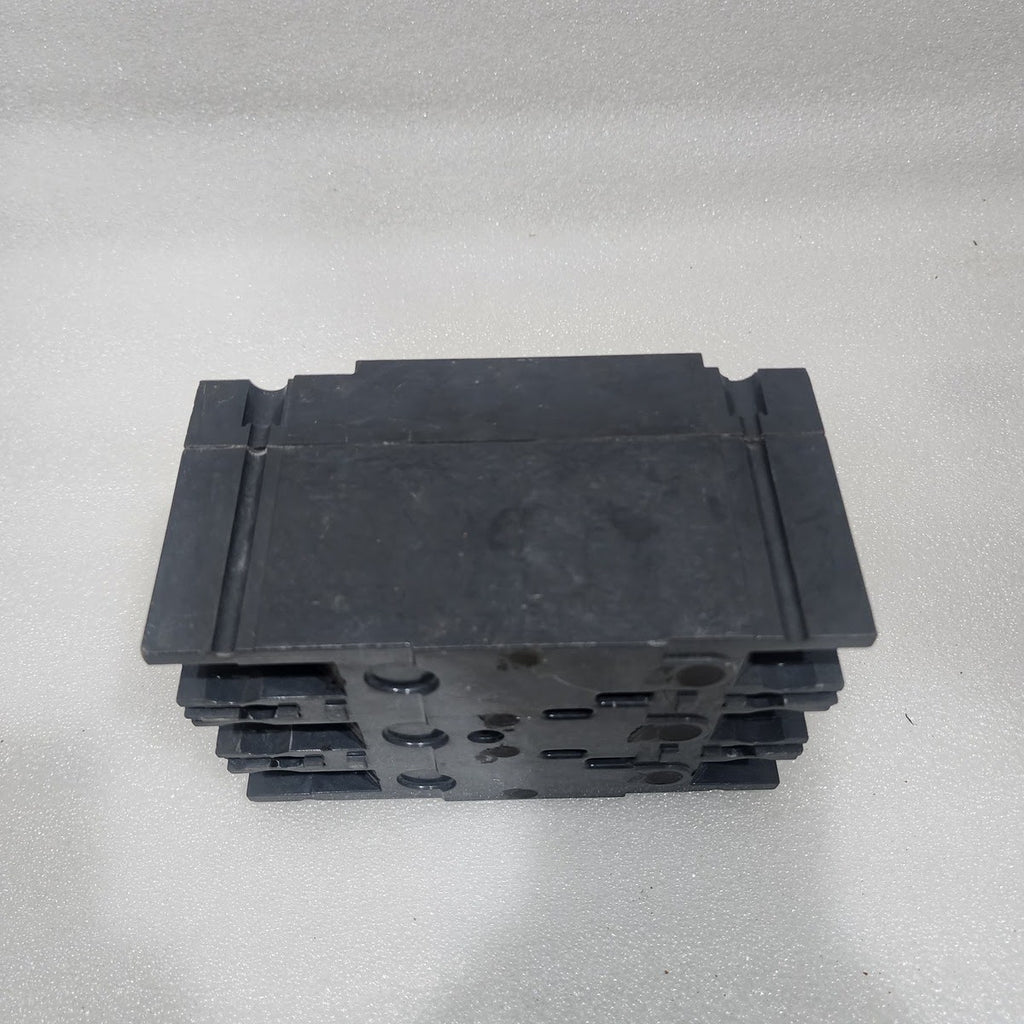 GE THED136025 3-POLE CIRCUIT BREAKER 25A GENERAL ELECTRIC