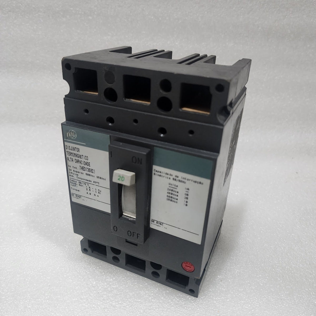 GE THED136020 3-POLE CIRCUIT BREAKER 20A GENERAL ELECTRIC