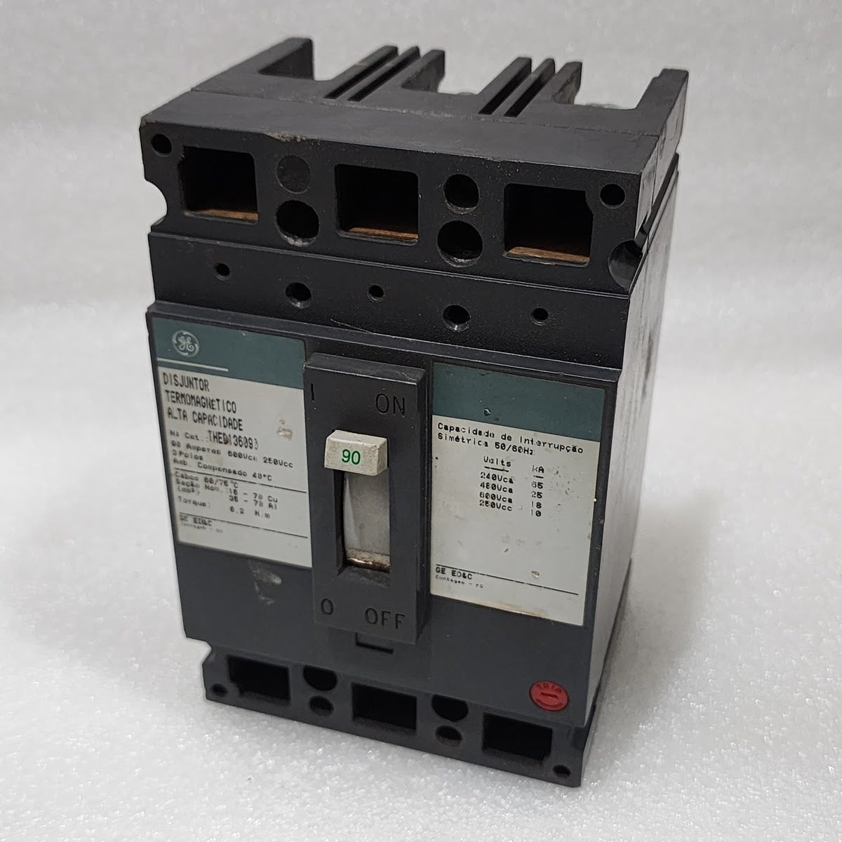 GE THED136090 3-POLE CIRCUIT BREAKER 90A GENERAL ELECTRIC