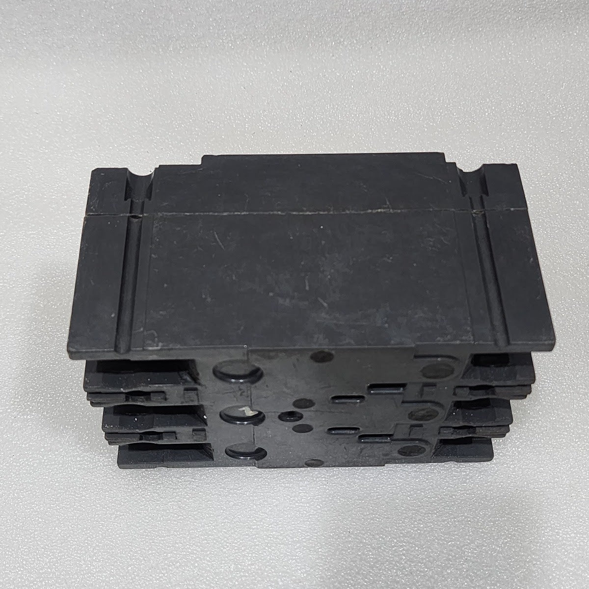 GE THED136090 3-POLE CIRCUIT BREAKER 90A GENERAL ELECTRIC