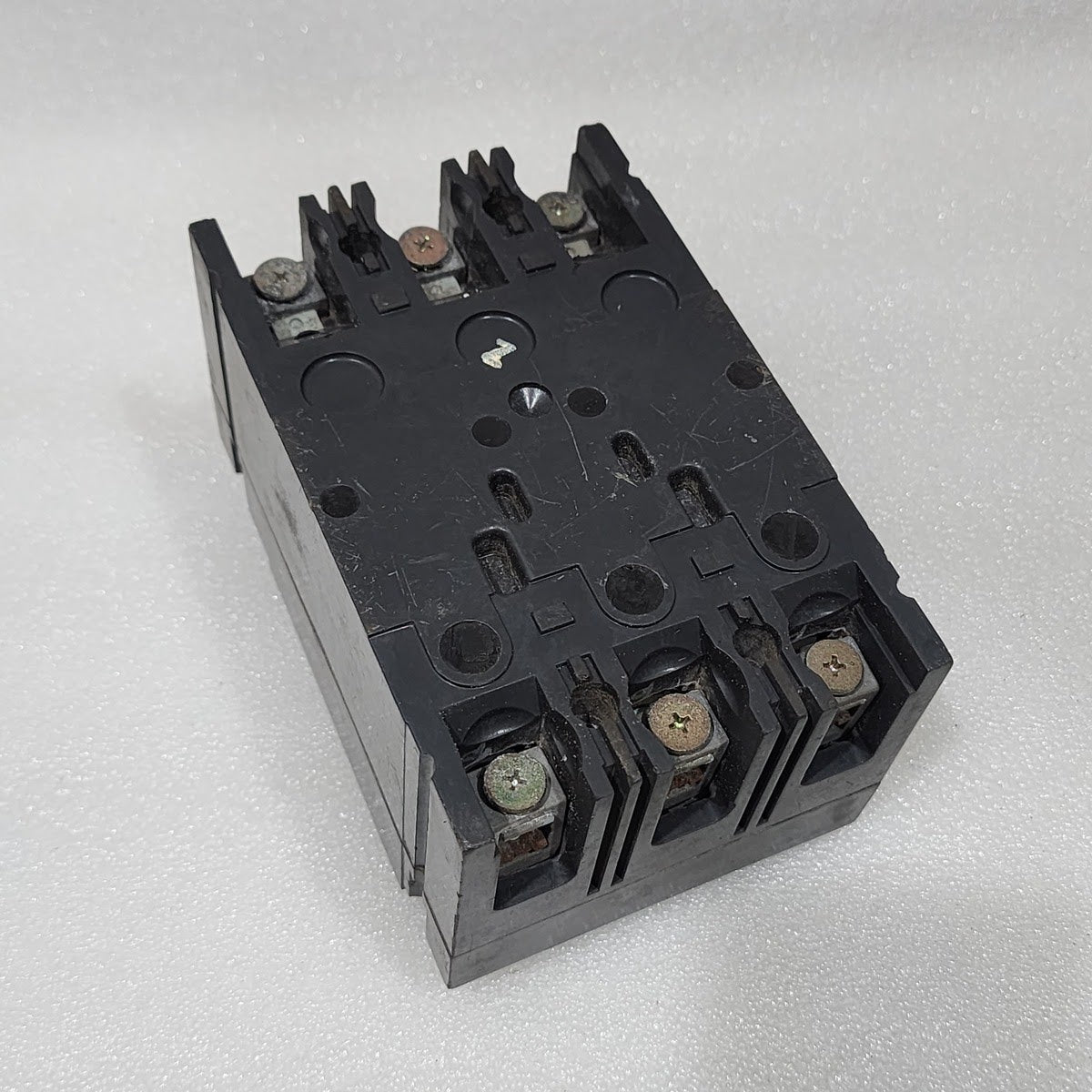 GE THED136090 3-POLE CIRCUIT BREAKER 90A GENERAL ELECTRIC