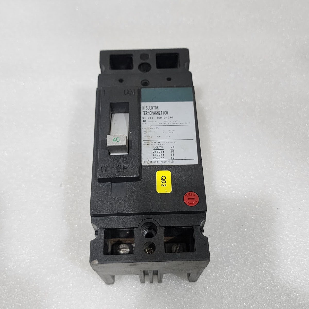 GE TED124040 2-POLE CIRCUIT BREAKER 40A GENERAL ELECTRIC