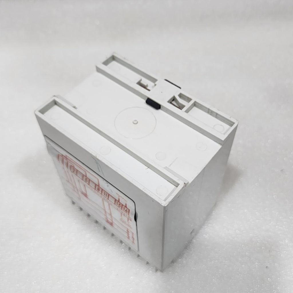 MULTITEK M100-XA4 VAR TRANSDUCER VT600/120V L-L CT 5000/5A 2.41A