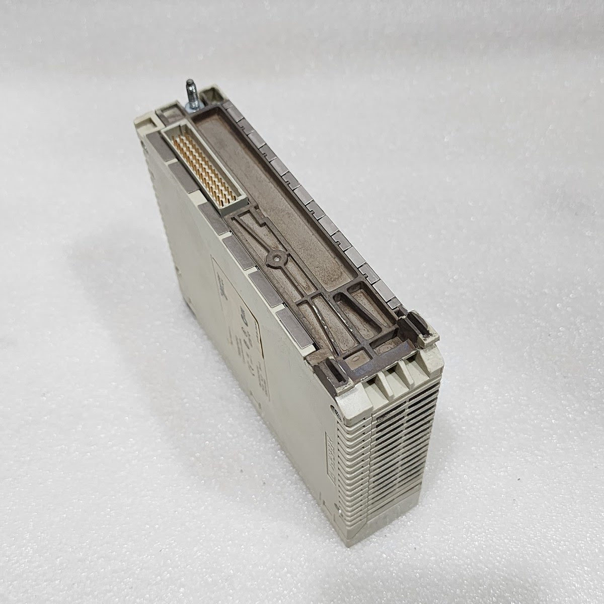 GE THED136100 3-POLE CIRCUIT BREAKER 100A GENERAL ELECTRIC