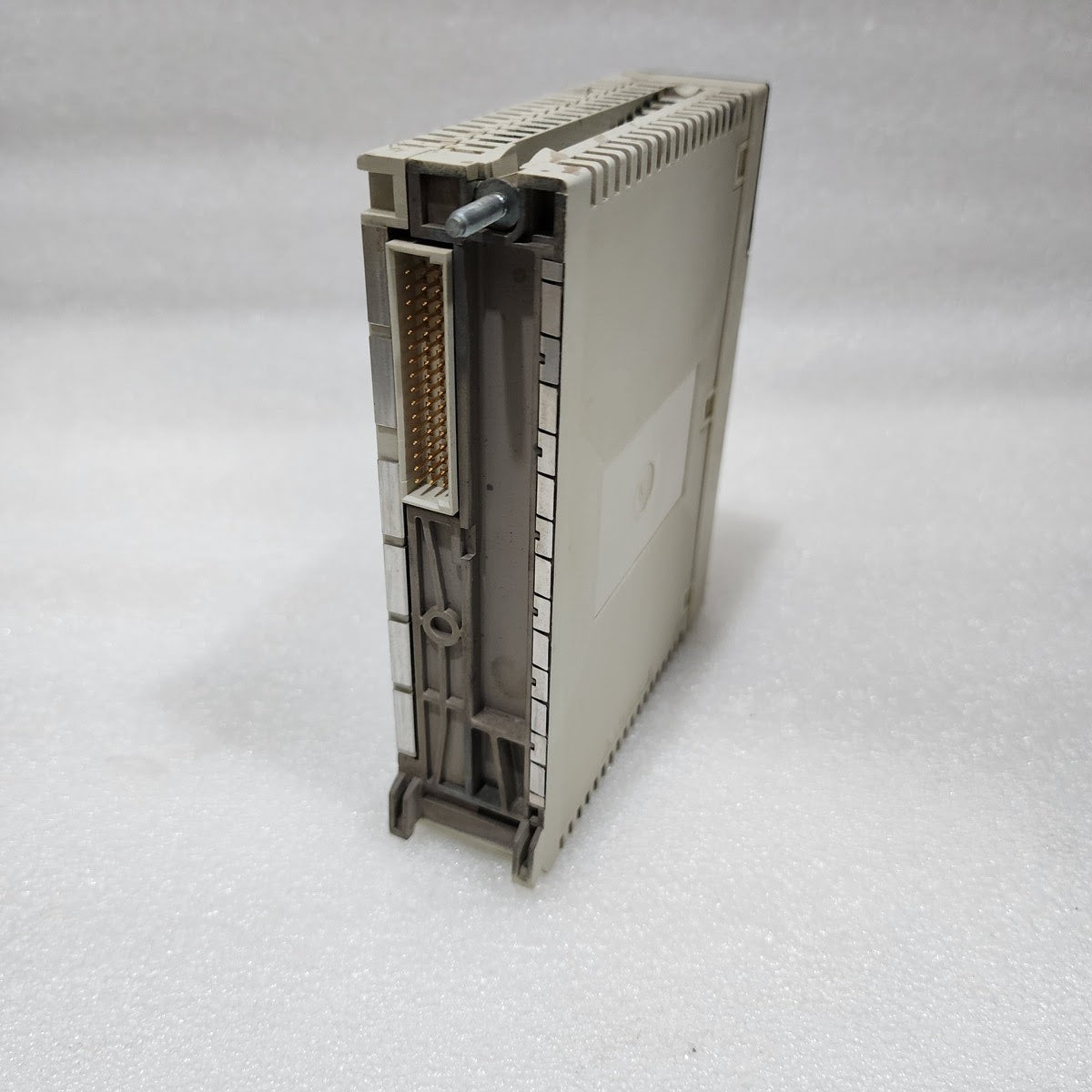 TSXDSY32T2K DISCRETE OUTPUT MODULE