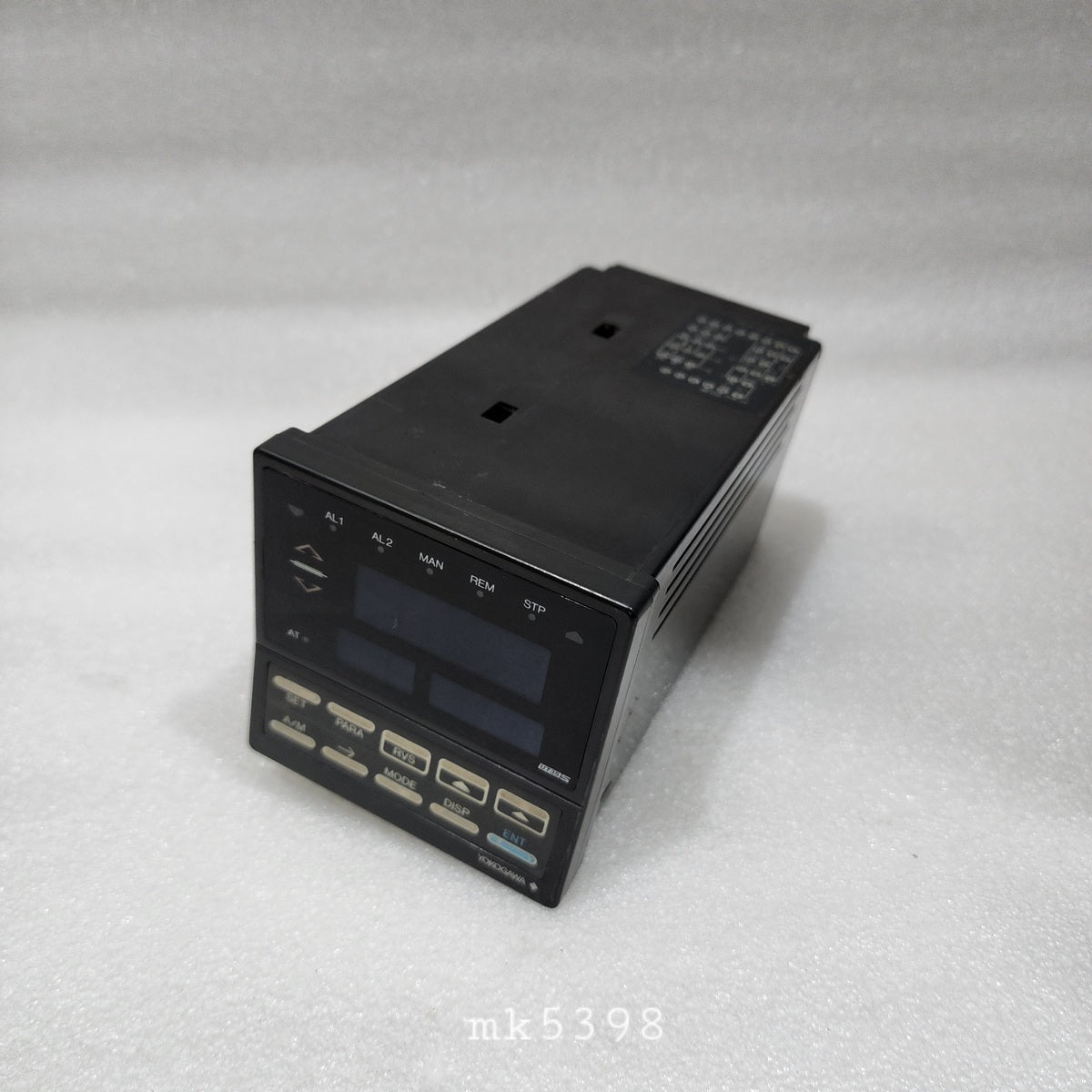 YOKOGAWA UT 35 TEMPERATURE CONTROLLER 90-250V