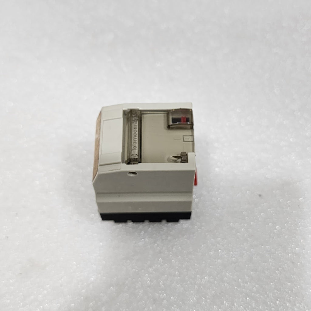 TELEMECANIQYE RHN421B PLUG IN RELAY 209433 24V