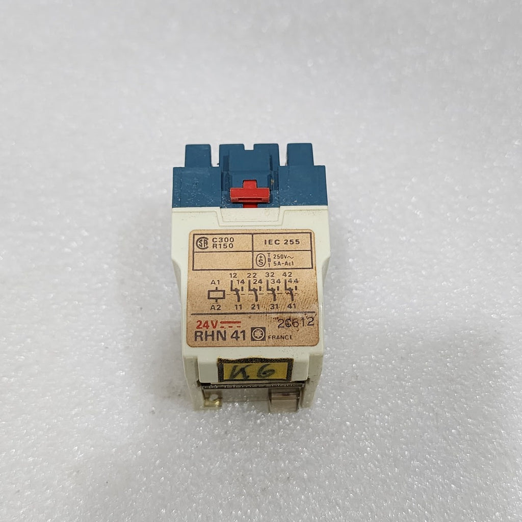 TELEMECANIQUE RHN 41 PLUG IN RELAY 24V