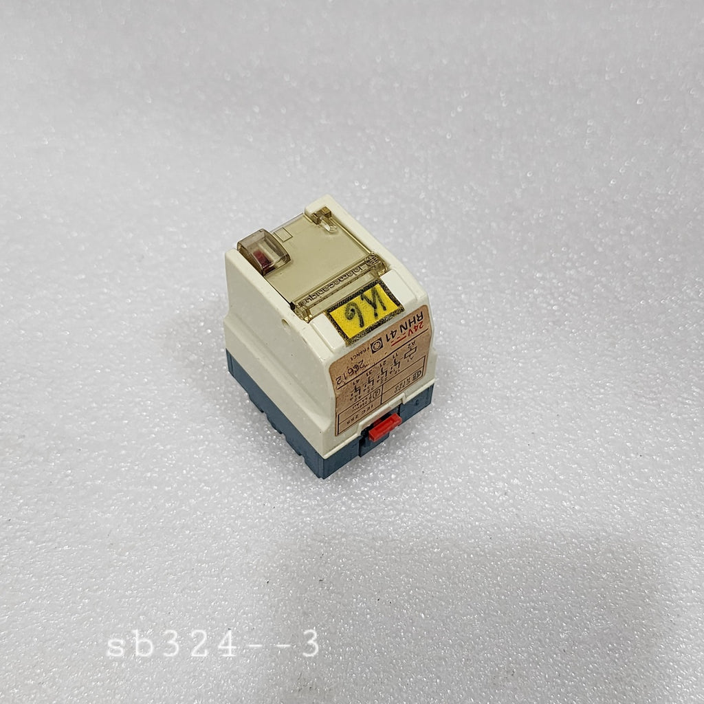 TELEMECANIQUE RHN 41 PLUG IN RELAY 24V