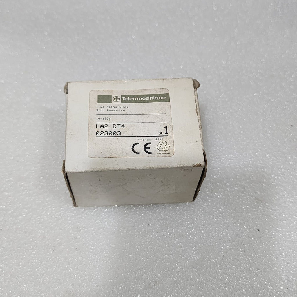 TELEMECANIQUE LA2 DT4 ON DELAY TIMER 023003 10-180 SEC