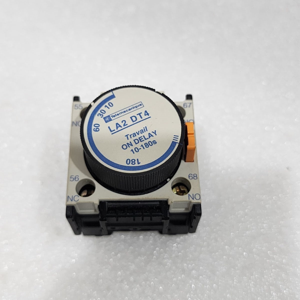 TELEMECANIQUE LA2 DT4 ON DELAY TIMER 023003 10-180 SEC