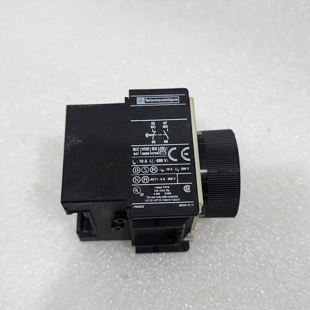 TELEMECANIQUE LA2 DT4 ON DELAY TIMER 023003 10-180 SEC