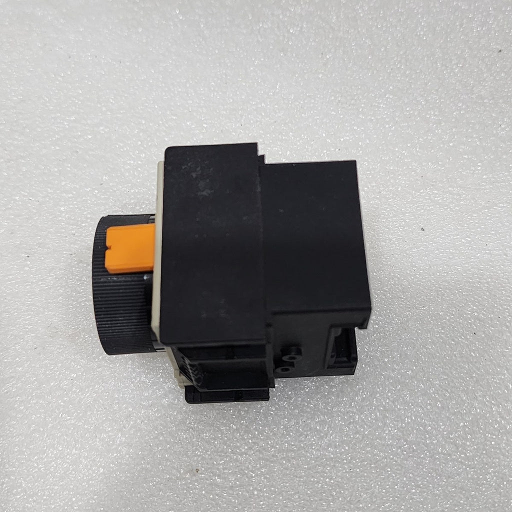 TELEMECANIQUE LA2 DT4 ON DELAY TIMER 023003 10-180 SEC
