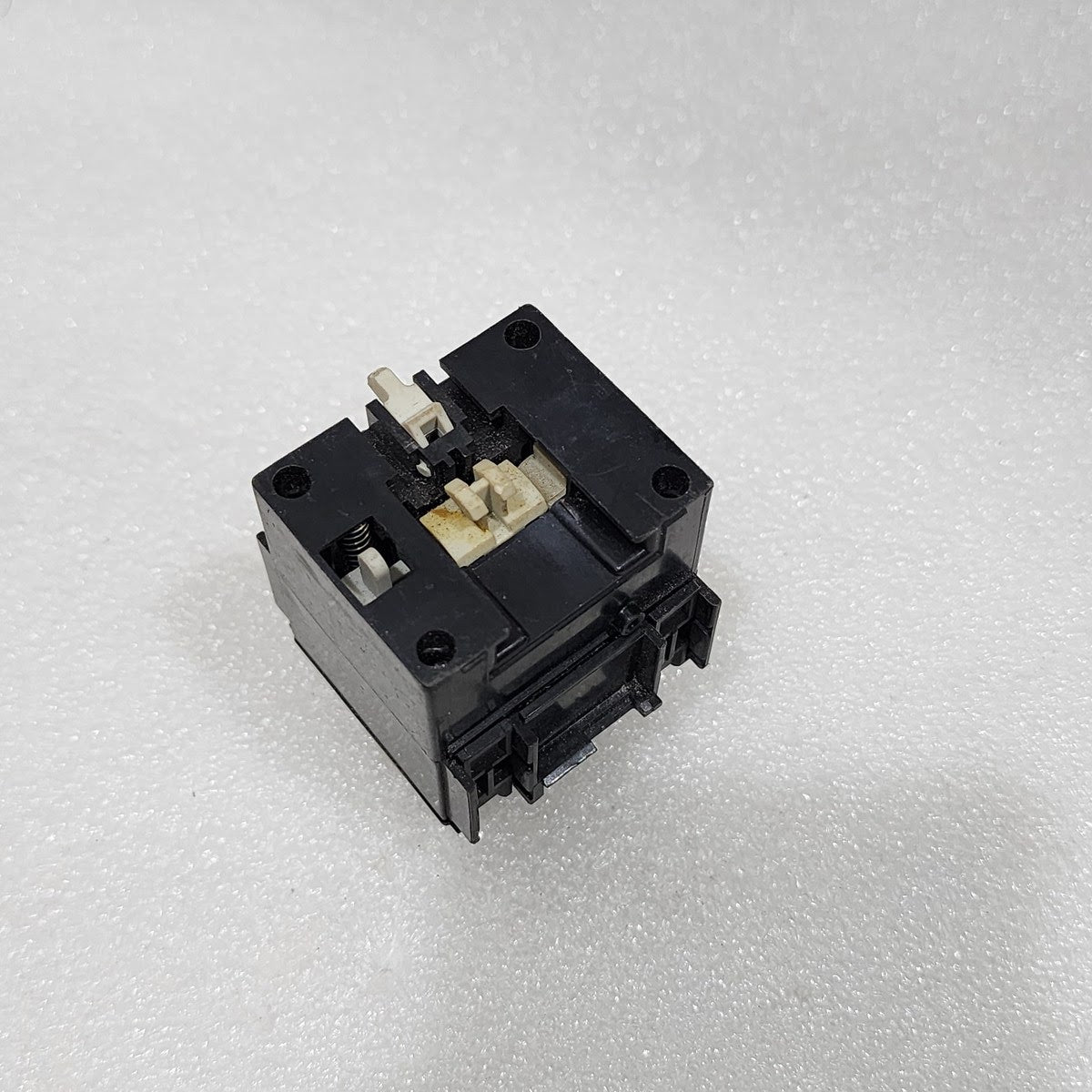 TELEMECANIQUE LA2-D20 A65 TRAVAIL TIMER BLOCK 0.1-3 SEC