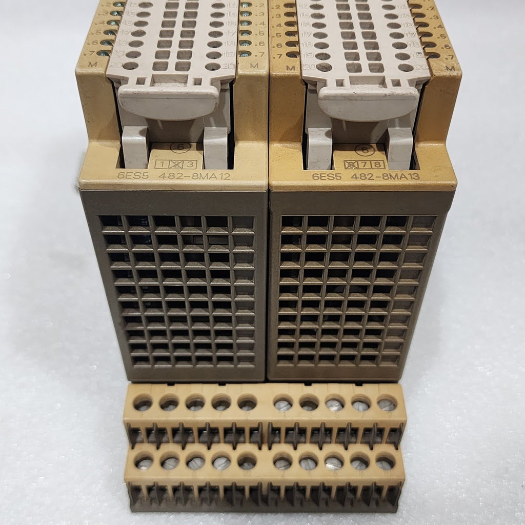 SIEMENS 6ES5 482-8MA12 DIGITAL INPUT/OUTPUT MODULE 6ES5 482-8MA13