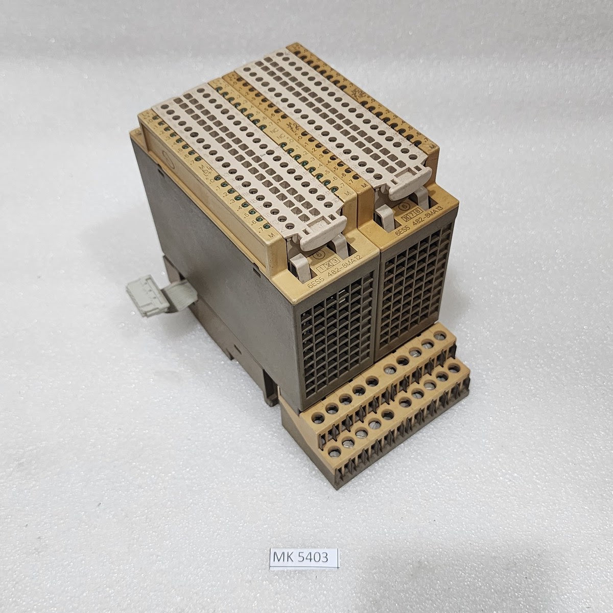 SIEMENS 6ES5 482-8MA12 DIGITAL INPUT/OUTPUT MODULE 6ES5 482-8MA13