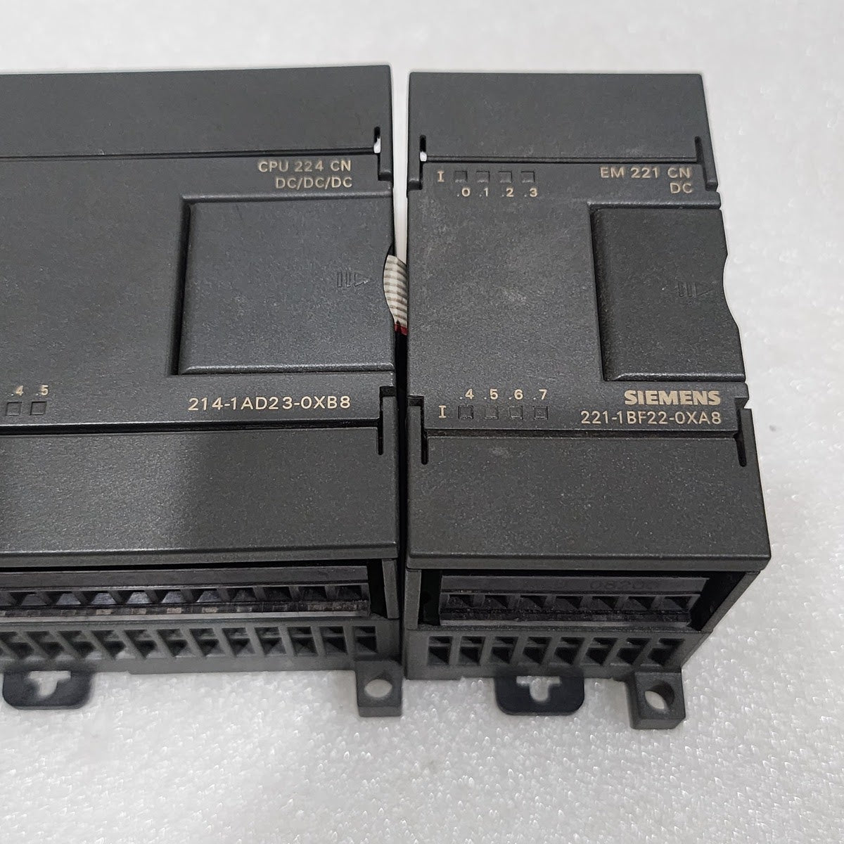 SIEMENS 6ES7 214-1AD23-0XB8 CPU UNIT 224 CN 6ES7 221-1BF22-0XA8 DIGITAL INPUT EM