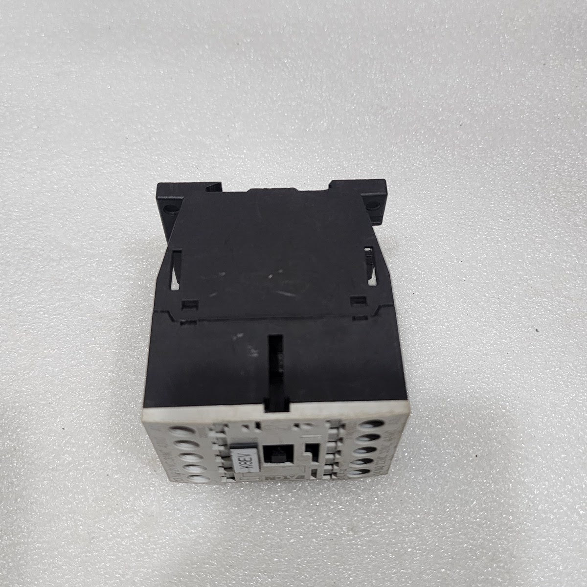 EATON DIL A-22 MAGNETIC CONTACTOR XTRE10B22 220VDC