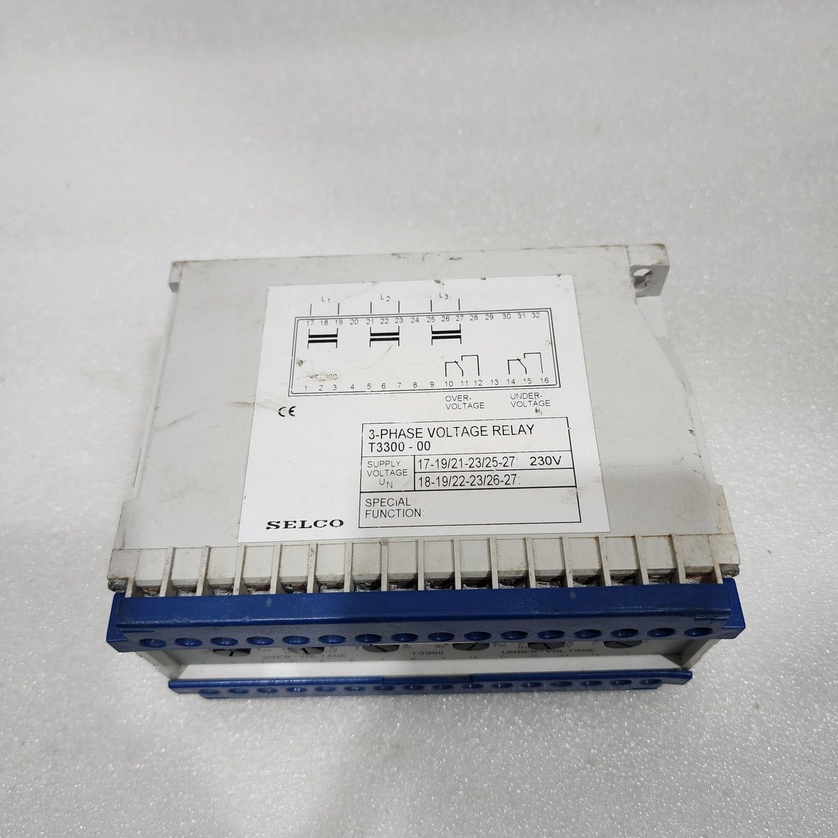SELCO T3300-00 3-PHASE VOLTAGE RELAY 230V