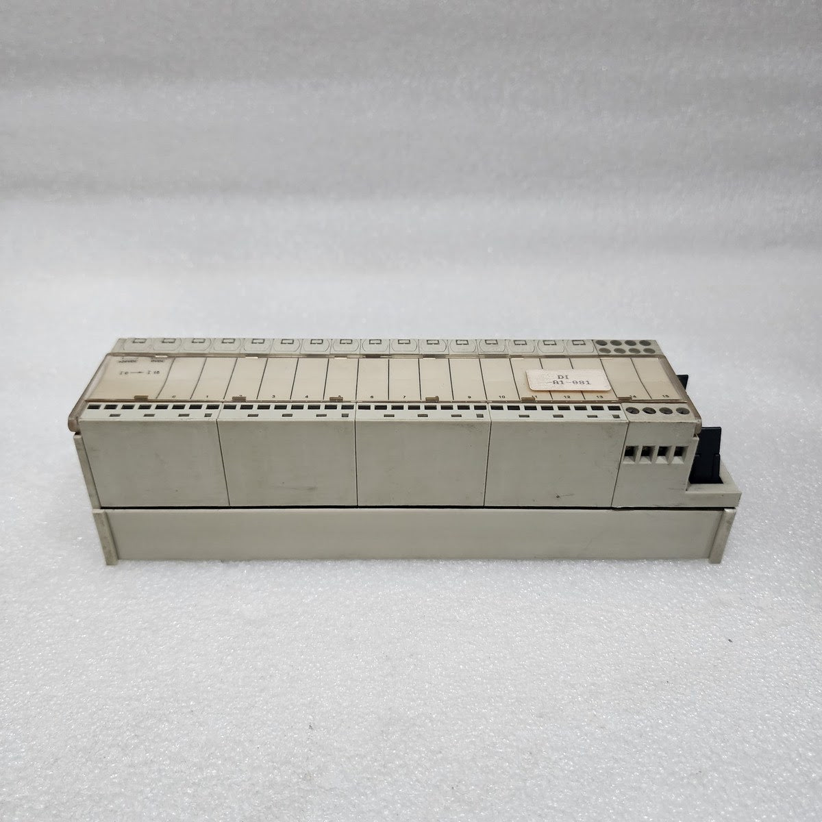 TELEMECANIQUE ABE7-H16S43 16-INPUTS PASSIVE CONNECTION SUBBASE
