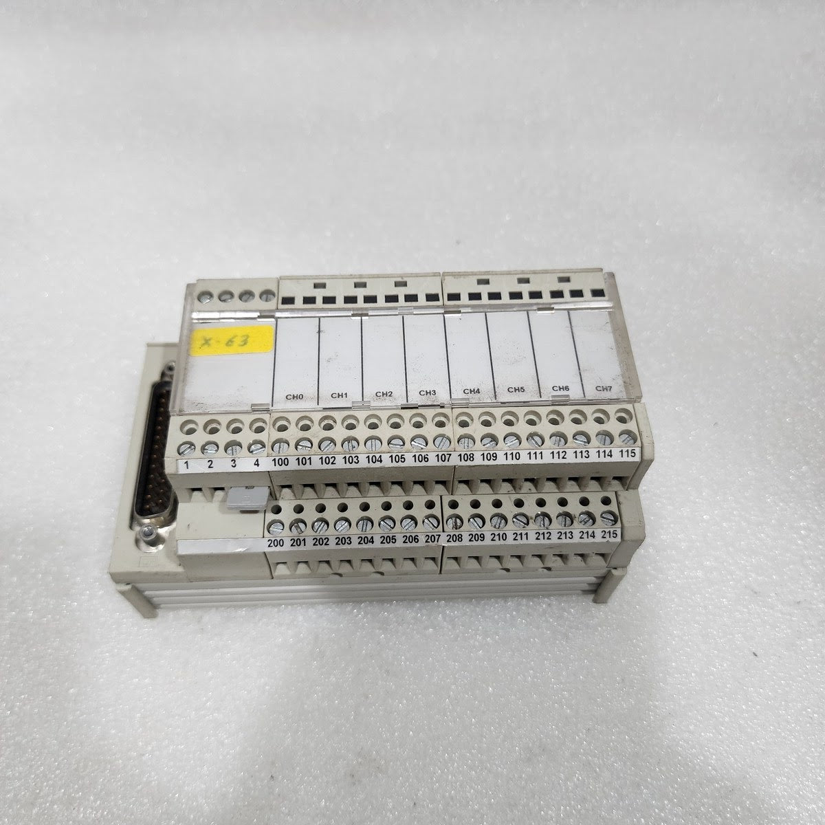 TELEMECANIQUE ABE7-CPA02 8-CH CONNECTION SUB-BASE MODULE