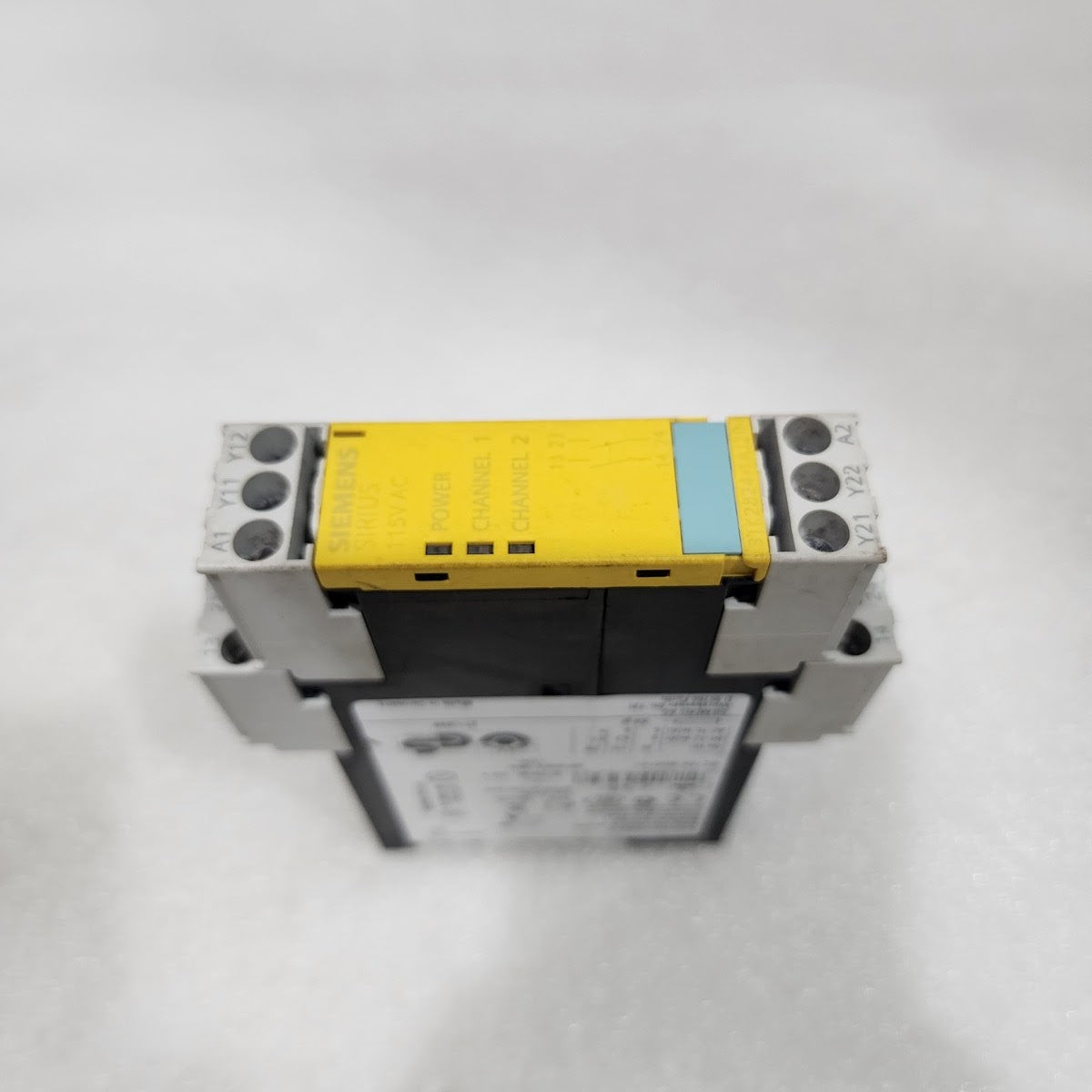 SIEMENS 3TK2824-1AJ20 SAFETY RELAY