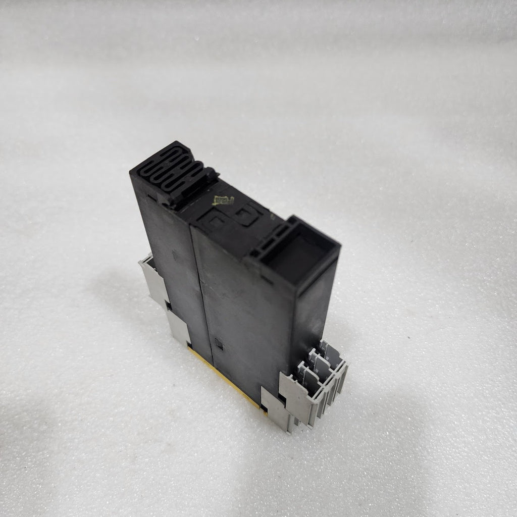 SIEMENS 3TK2824-1AJ20 SAFETY RELAY