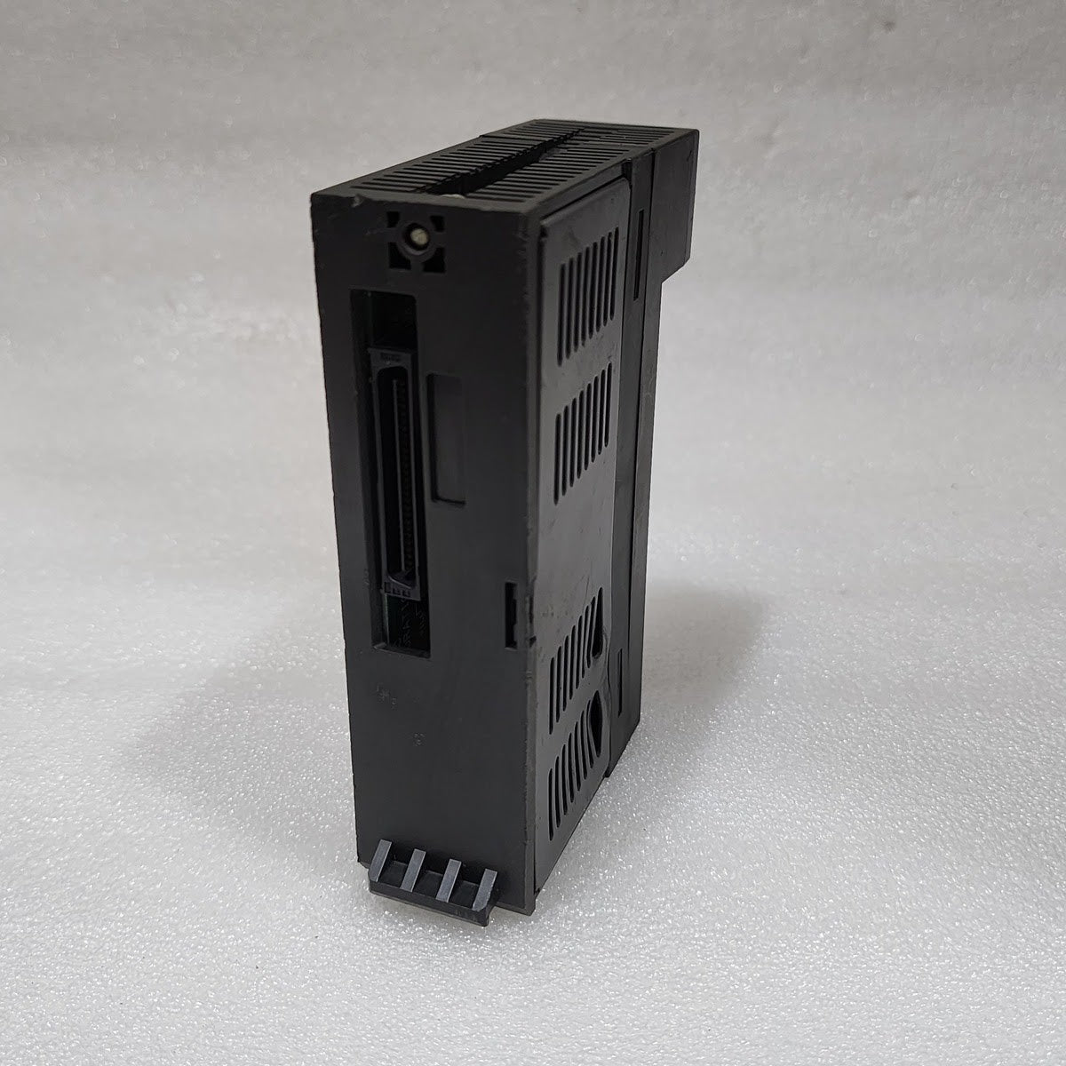 MITSUBISHI A1SY10EU OUTPUT MODULE