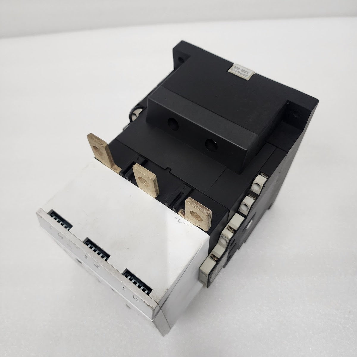 EATON DIL M225 CONTACTOR XTCE225L 230-250VAC