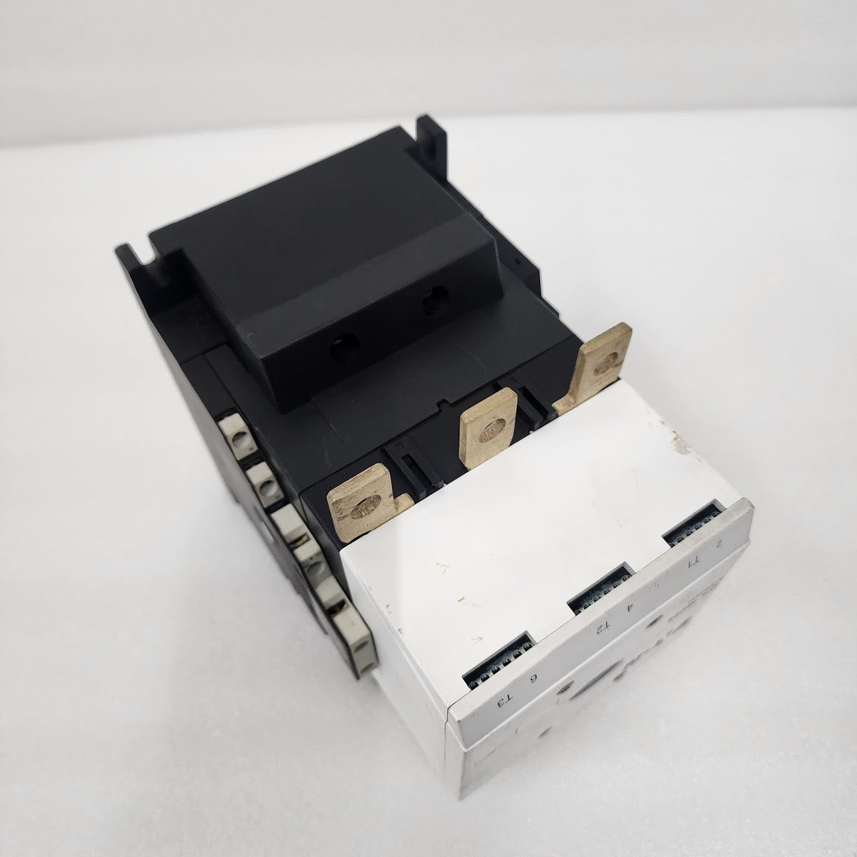 EATON DIL M225 CONTACTOR XTCE225L 230-250VAC