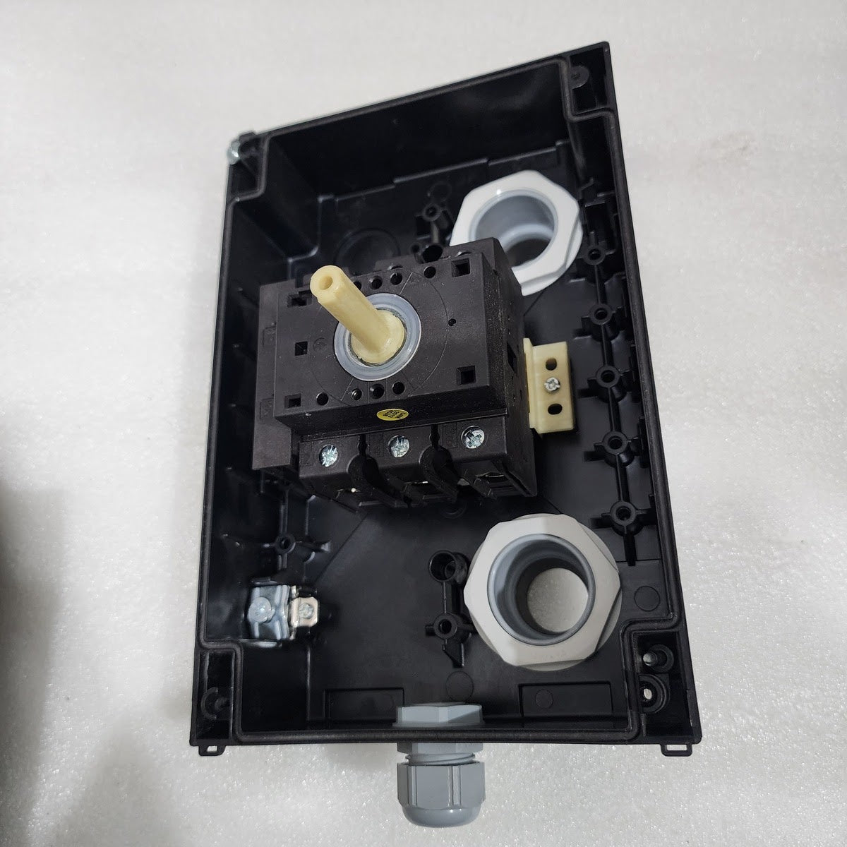 EATON P3-63, SP3-063 ON-OFF SWITCH
