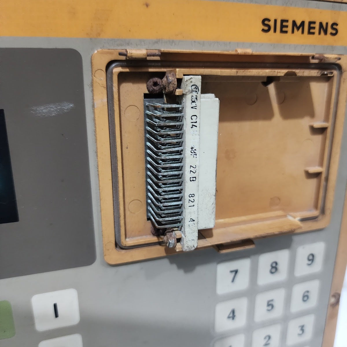 SIEMENS SIMATIC S5 395 OPERATOR PANEL 6ES5 395-0UA21 F-NO: X03-015